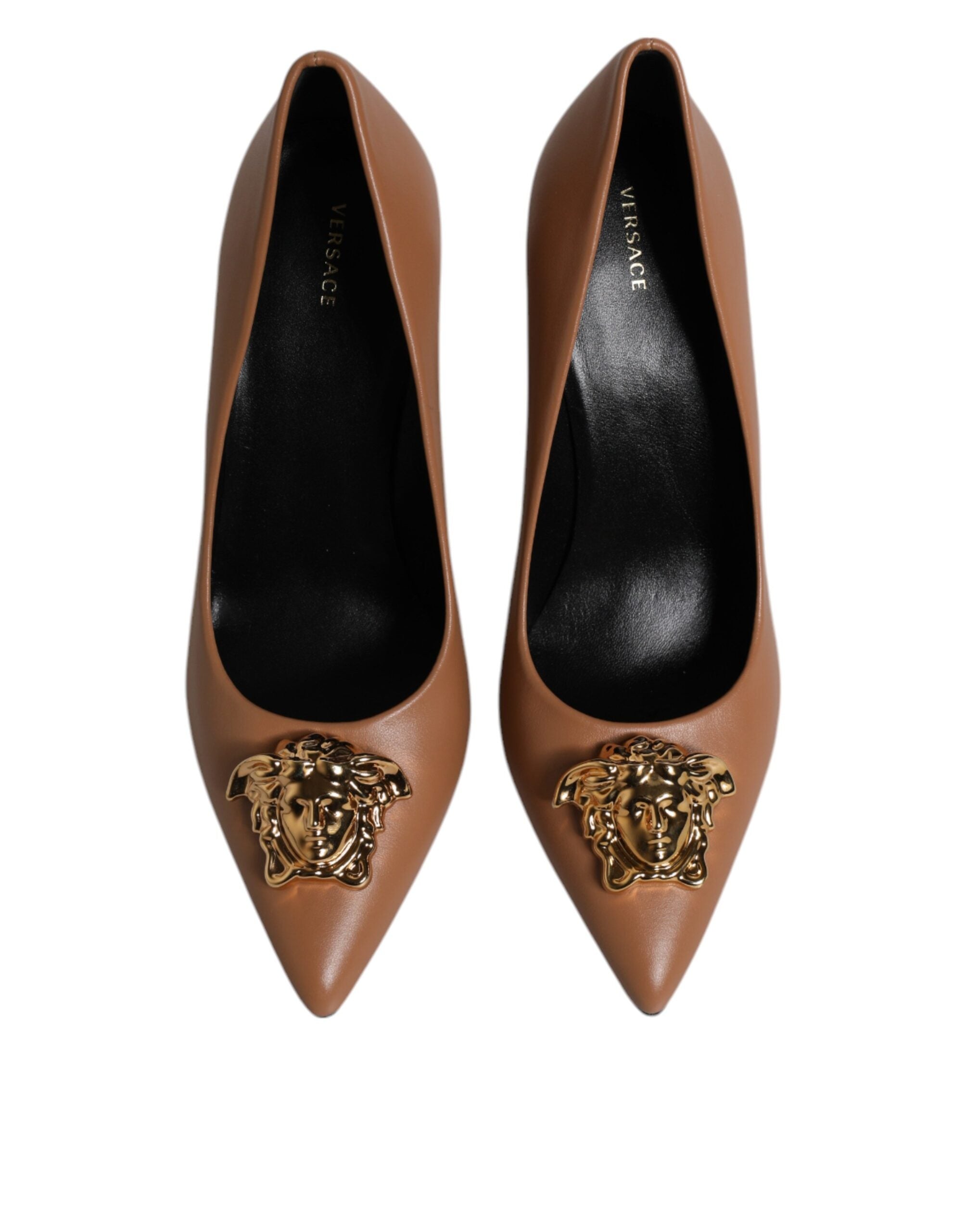 Versace Braune Leder-Pumps mit Logo-Plakette