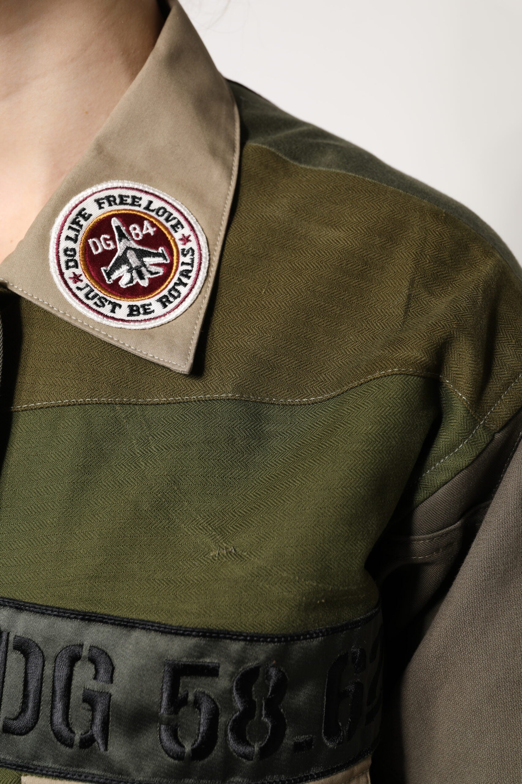 Dolce & Gabbana Militärgrüne Baumwoll-Button-Down-Jacke