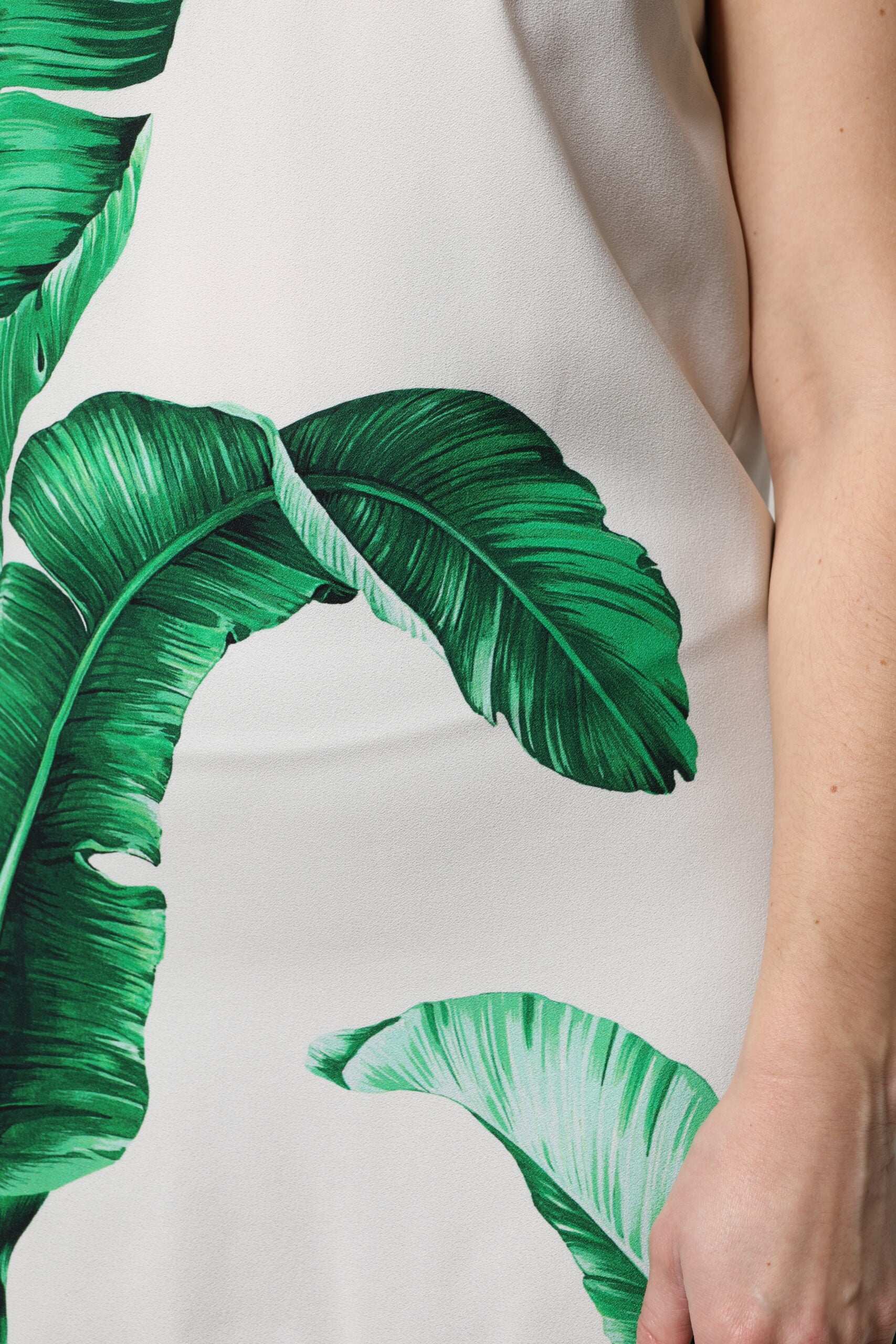 Dolce & Gabbana Weißes Tanktop mit Bananenblatt-Print und Rundhalsausschnitt