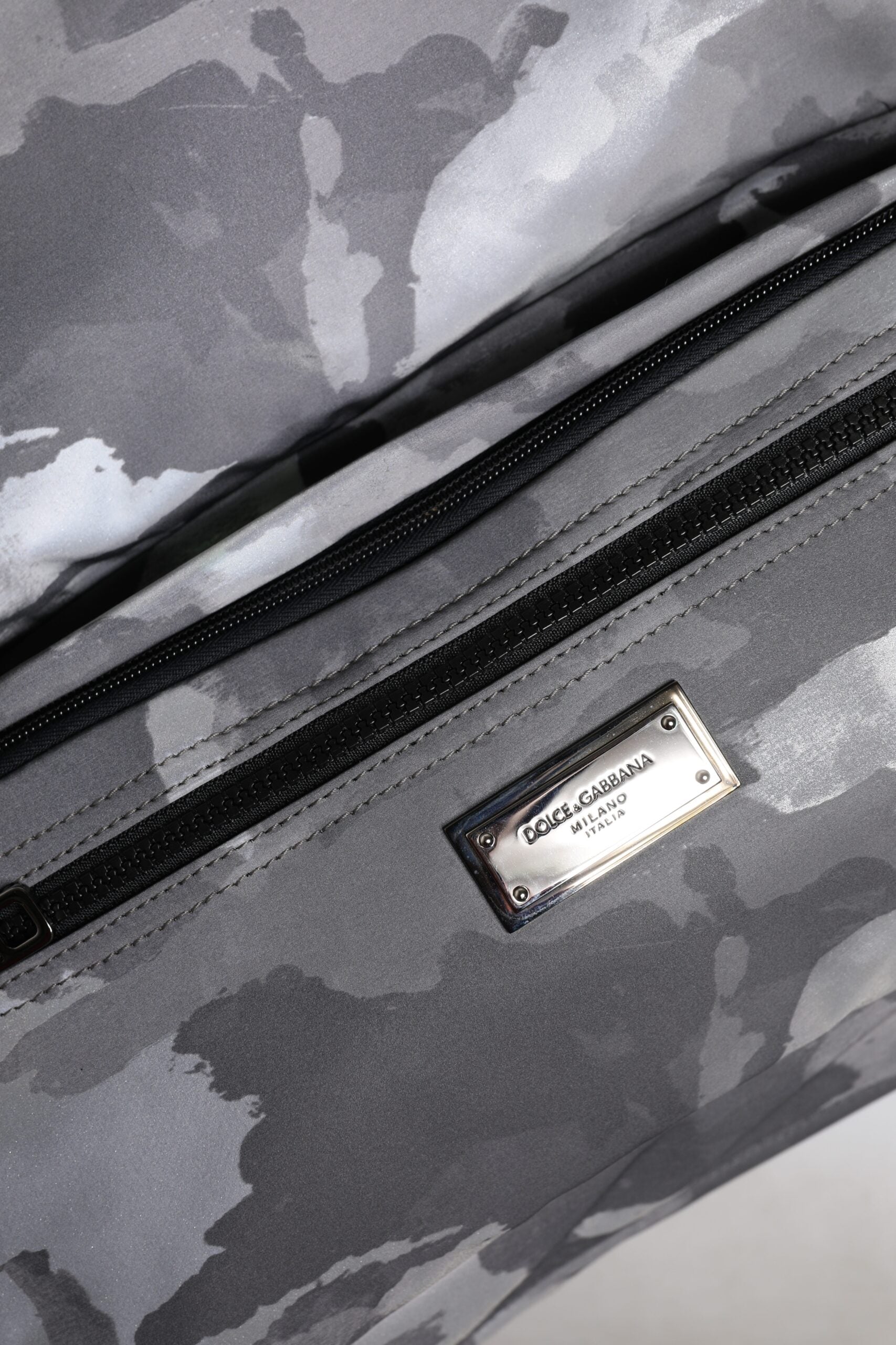 Dolce & Gabbana Grijze Camo Katoenen Tas met Meerdere Vakken