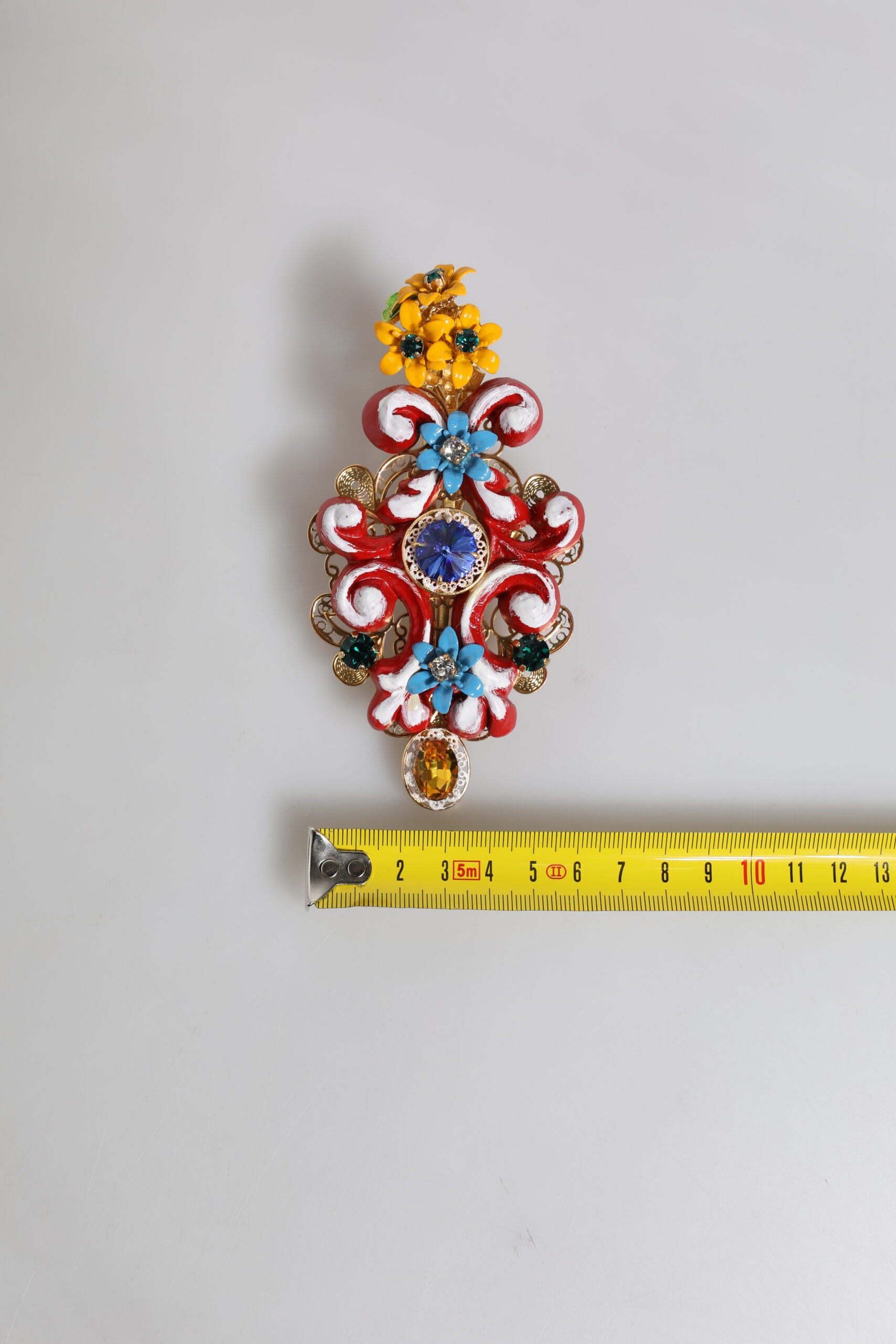 Dolce & Gabbana Mehrfarbige Frühling CARRETTO Haarklammer aus goldfarbenem Messing und Kristall