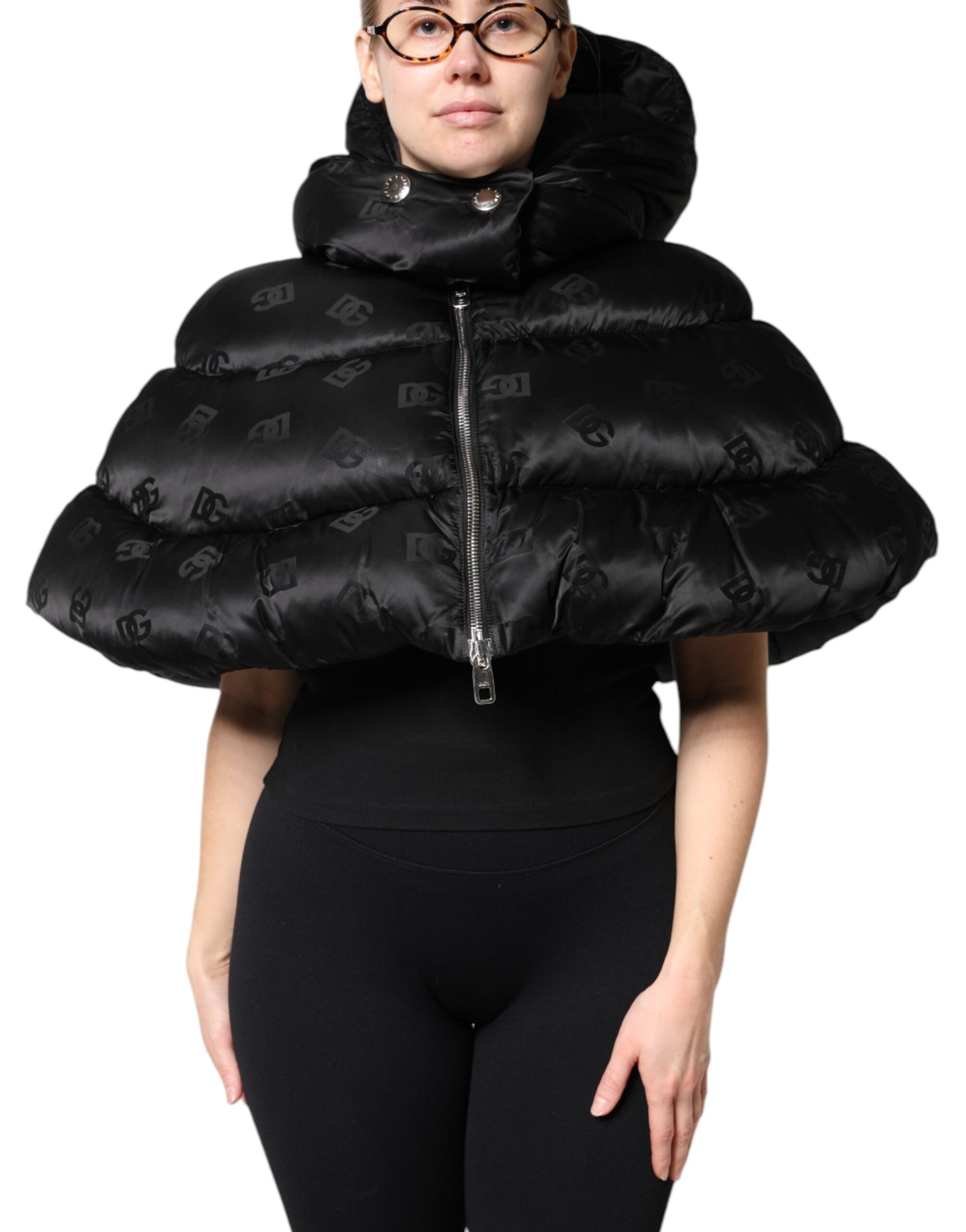 Dolce & Gabbana Schwarze gepolsterte Puffer-Kapuzenjacke mit durchgehendem Reißverschluss, kurz geschnitten