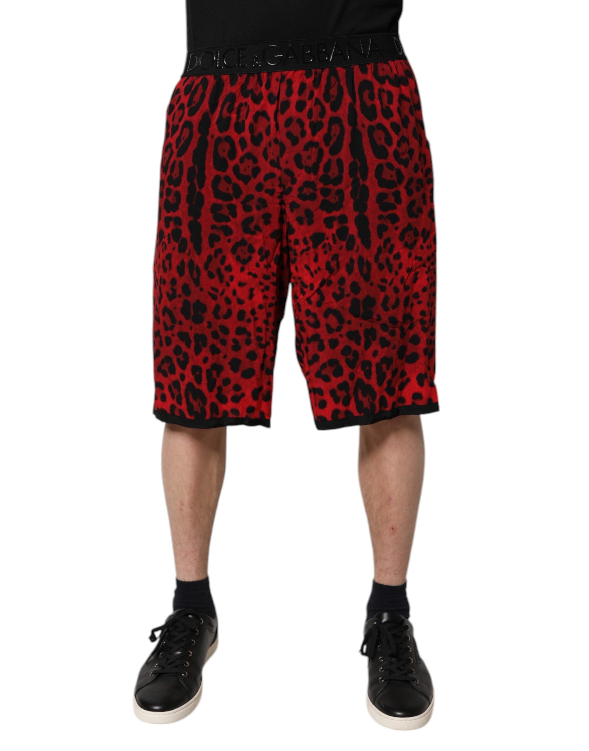 Dolce & Gabbana Rote Viskose-Bermudashorts mit Leopardenmuster