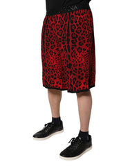 Dolce & Gabbana Rote Viskose-Bermudashorts mit Leopardenmuster