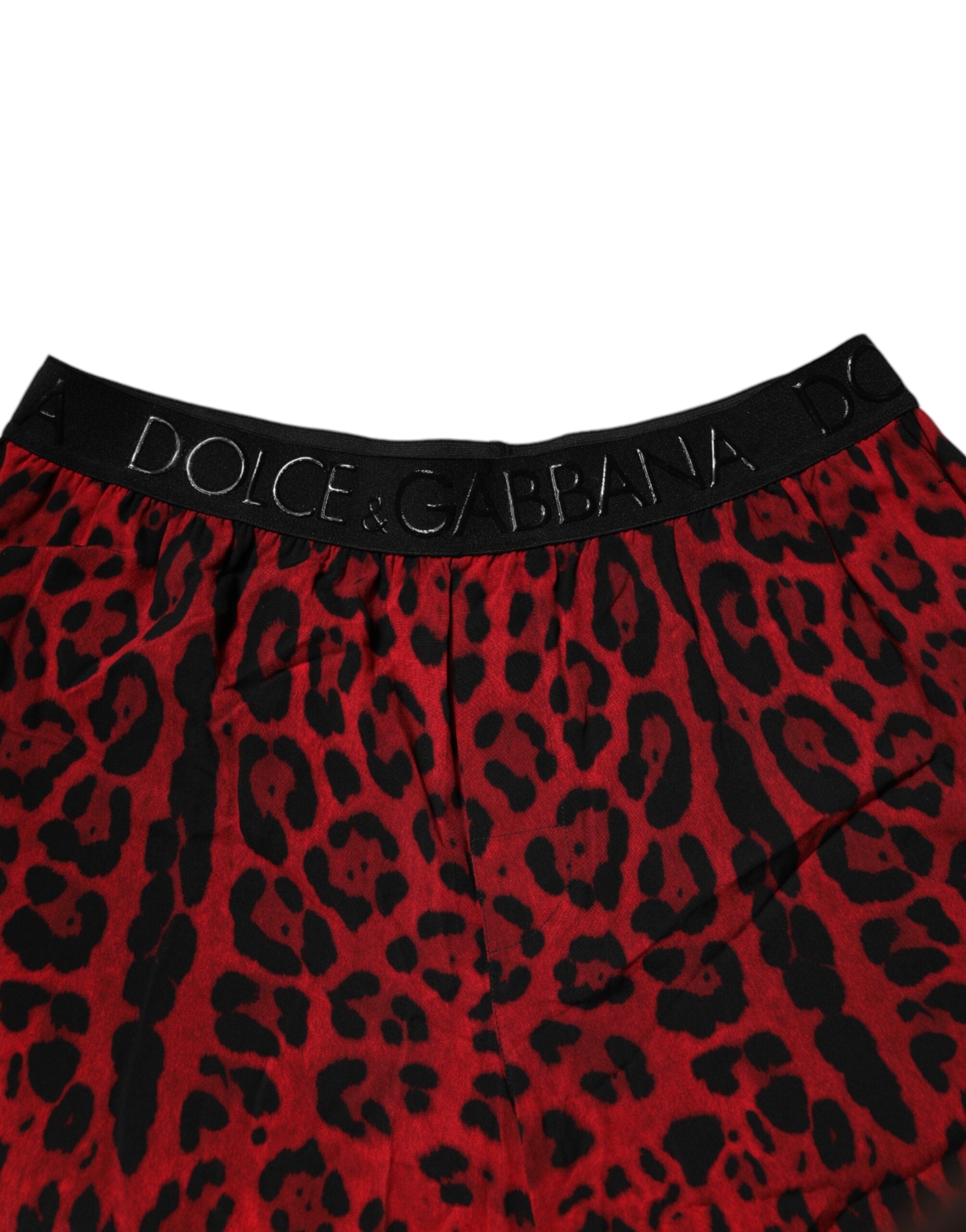 Dolce & Gabbana Rote Viskose-Bermudashorts mit Leopardenmuster