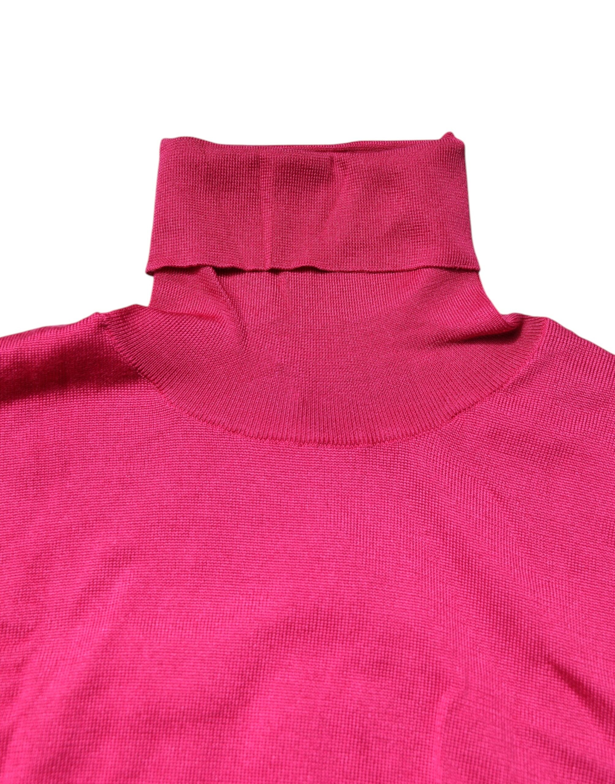 Dolce & Gabbana Pinker Seidengestrickter Rollkragenpullover als bauchfreies Oberteil