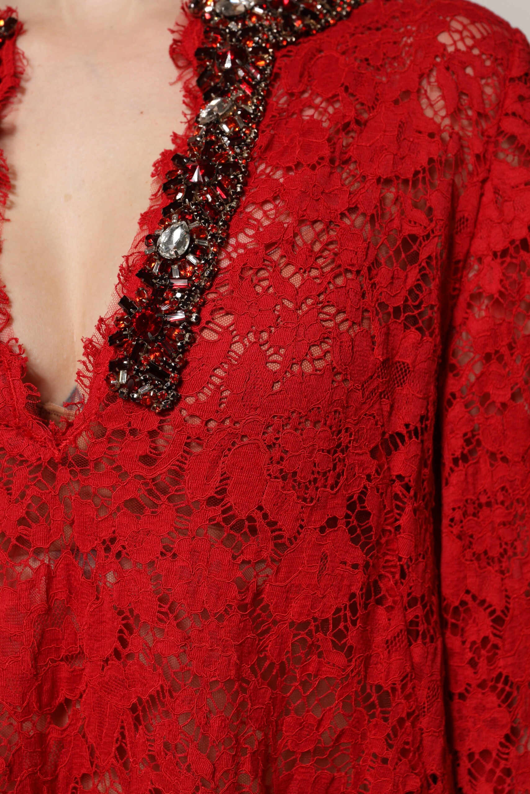 Dolce & Gabbana rotes florales Spitzenkleid mit Strasssteinen