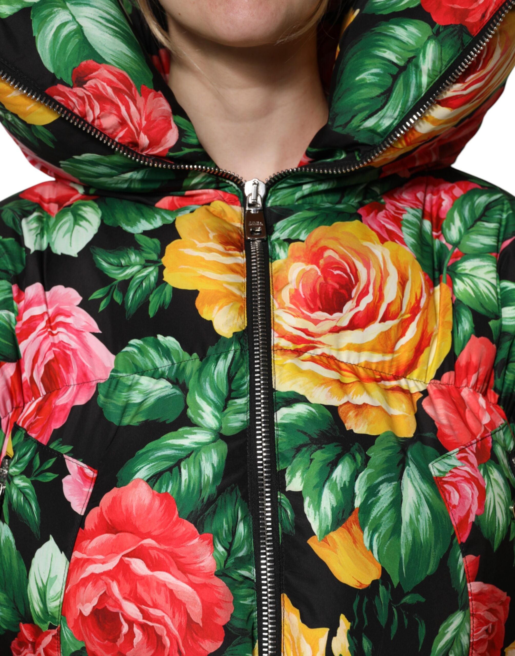 Dolce & Gabbana Bunt Geblümte Steppjacke mit Kapuze