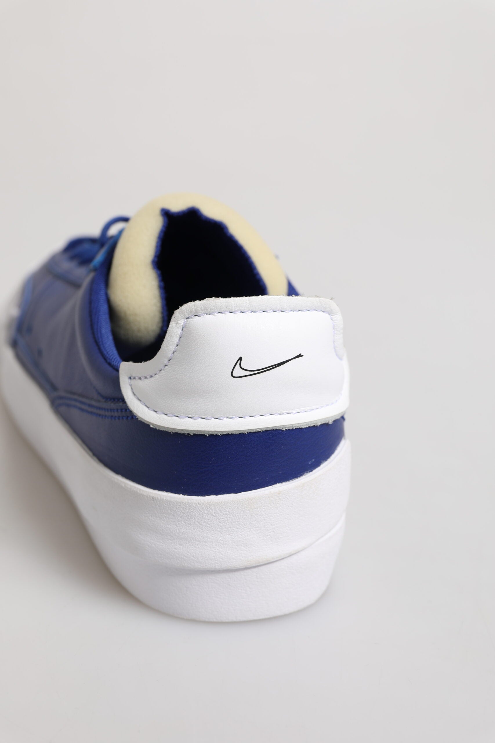 Nike Weiße Blau Geschnürte Low Top Drop-Type PRM Sneaker Schuhe