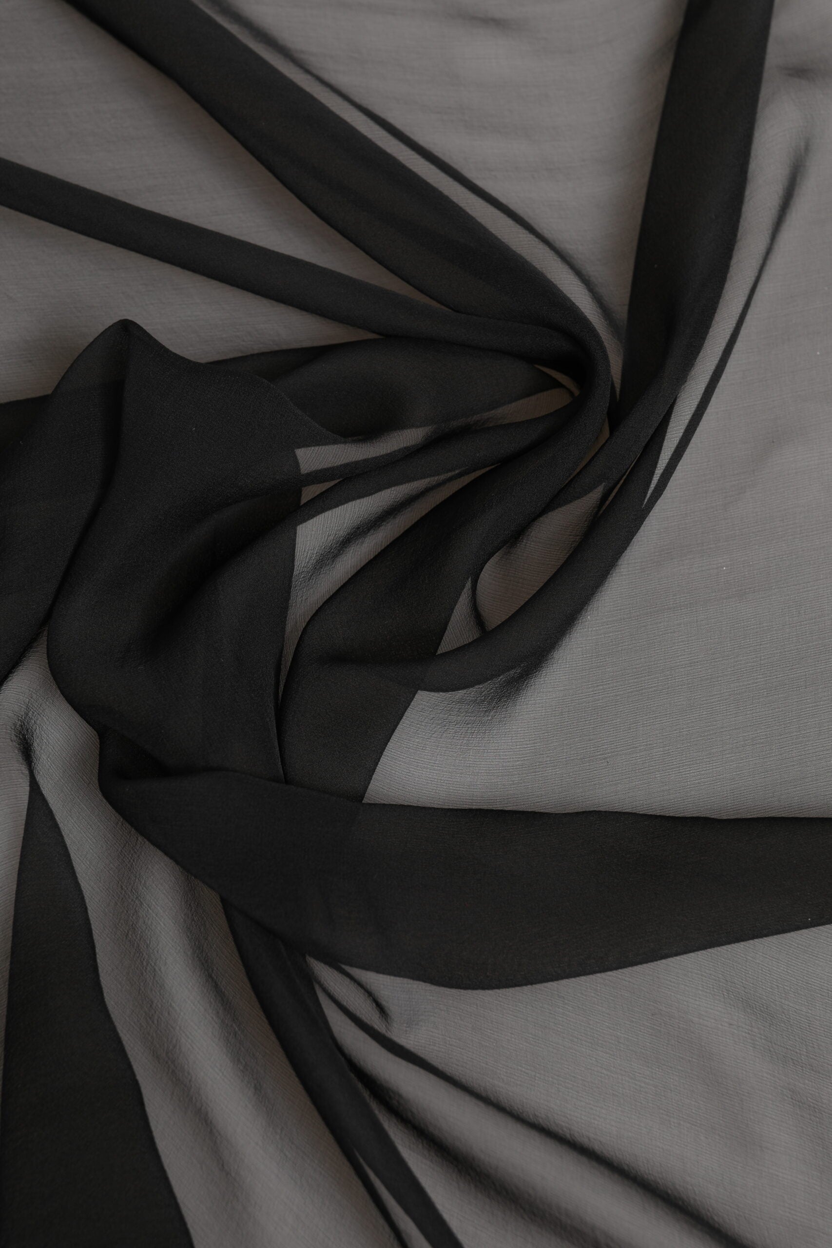 Dolce & Gabbana Grau Schwarz Seide Quadrat Damen Foulard Schal