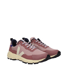Pinke Turnschuhe aus Stoff von Veja