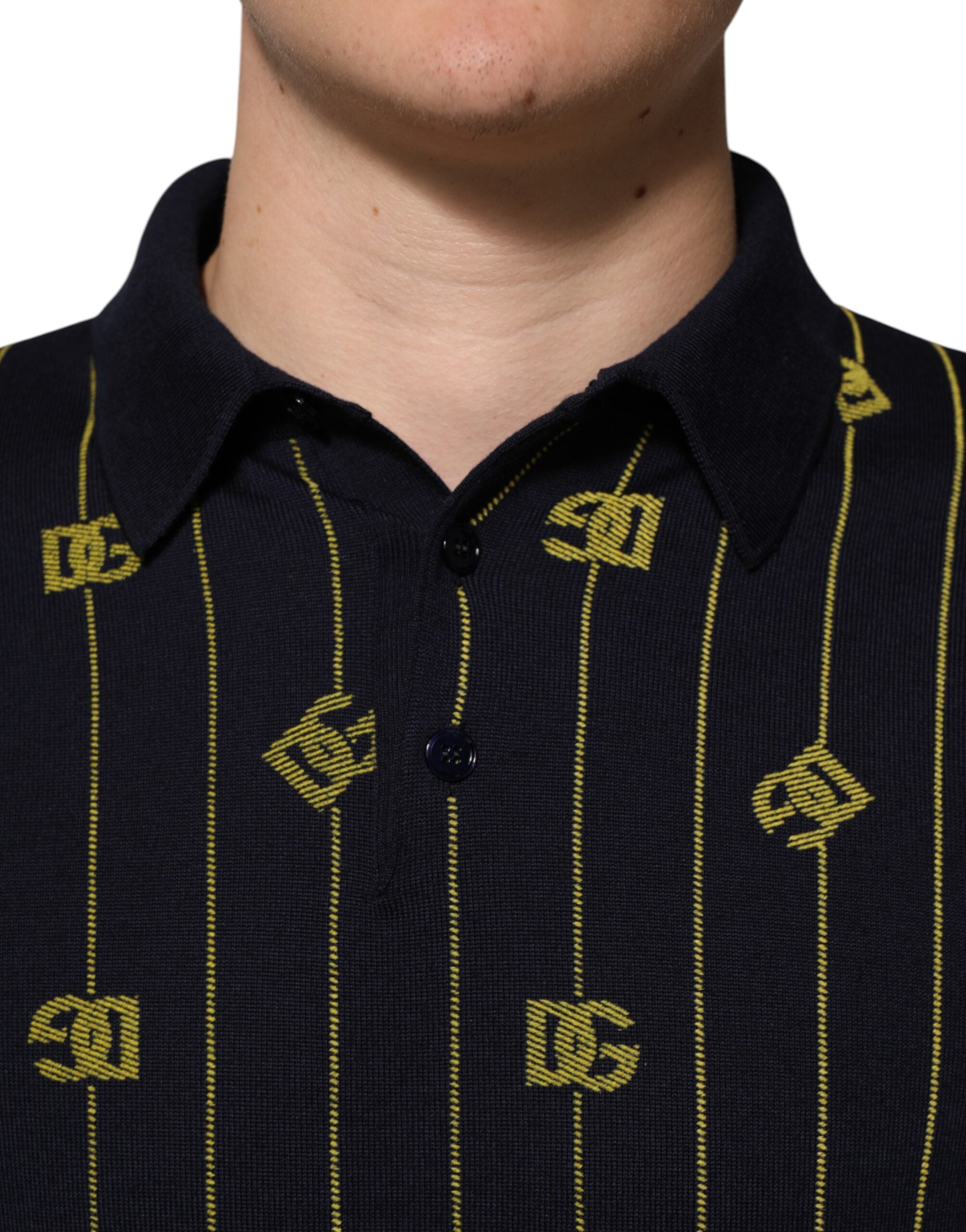 Dolce & Gabbana Schwarzes Polo-Shirt aus Logo-Jacquard-Strick