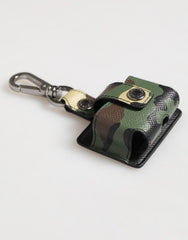 Dolce & Gabbana AirPods-Case aus mehrfarbigem Camouflage-Leder mit Metallaccessoire