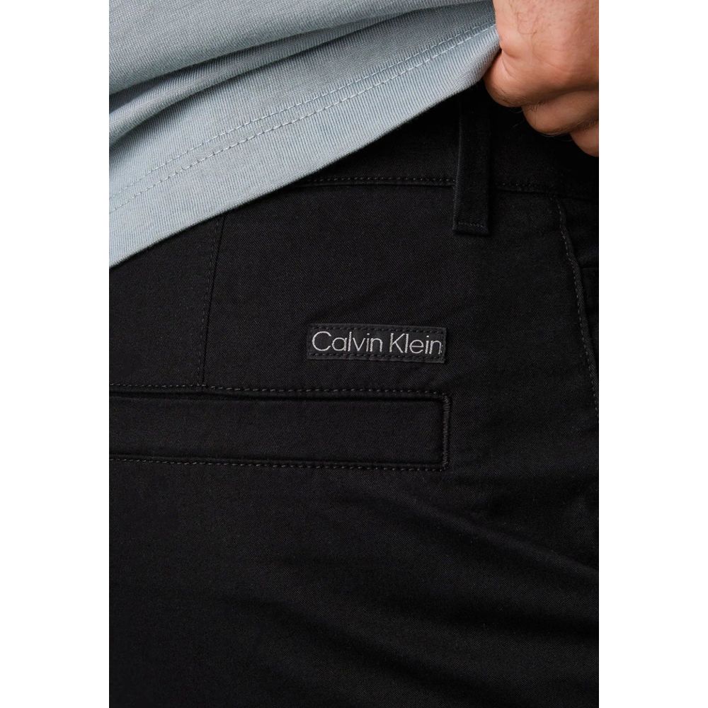 Calvin Klein Jeans Schwarze Chino-Hose aus recycelter Baumwolle