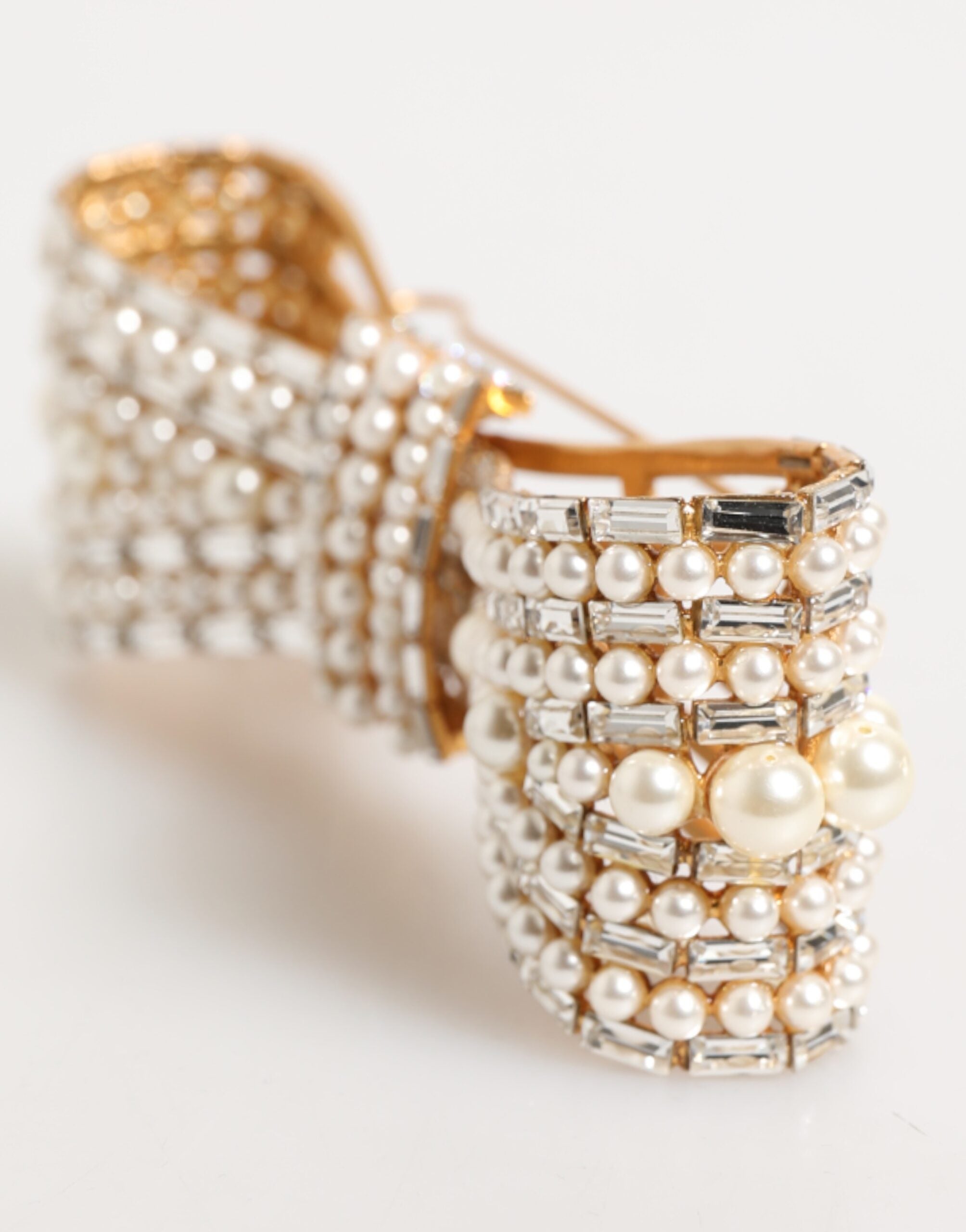 Dolce & Gabbana Brosche aus goldfarbenem Messing mit Glasperlen, Kristallen und Kunstperlen