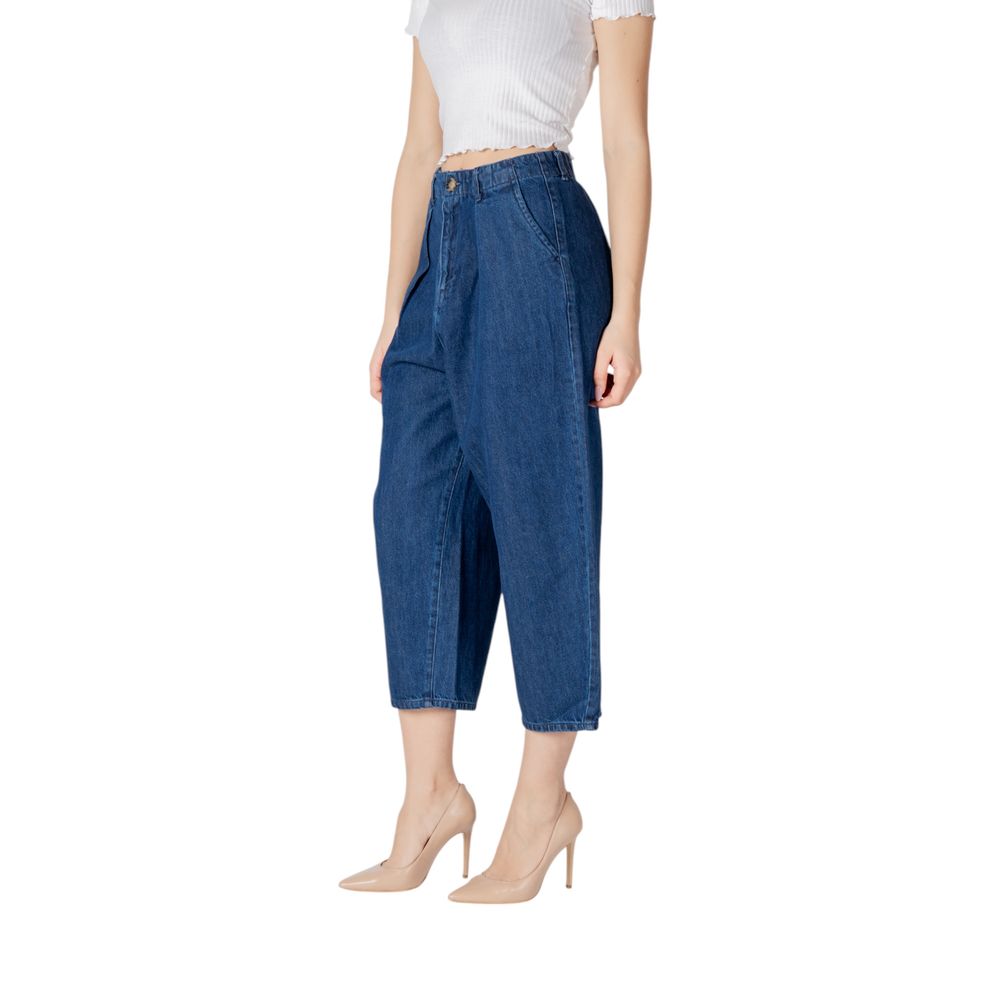 Nur Jeans aus blauer Baumwolle
