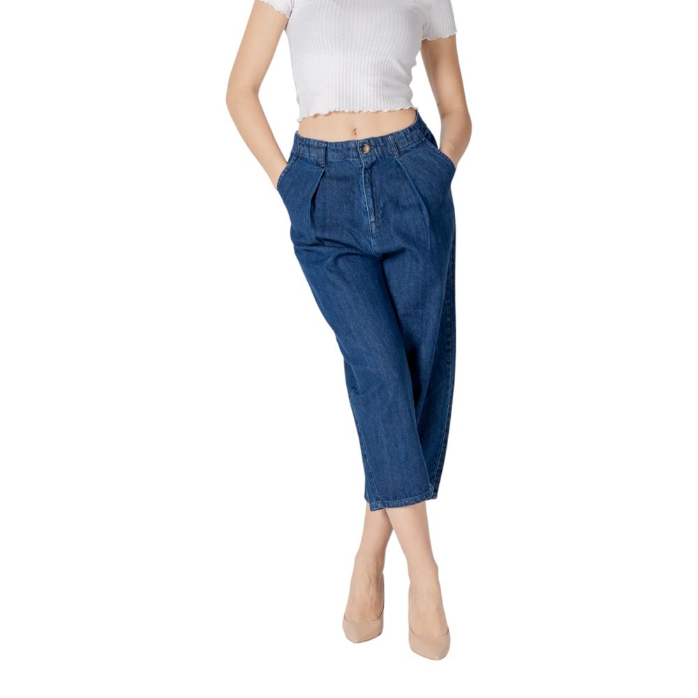 Nur Jeans aus blauer Baumwolle
