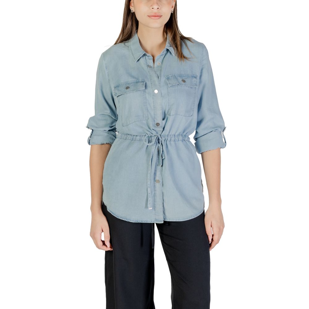 Nur hellblaue Tencel-Bluse