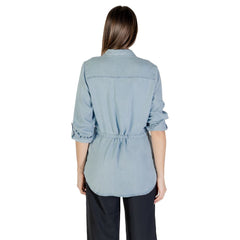 Nur hellblaue Tencel-Bluse