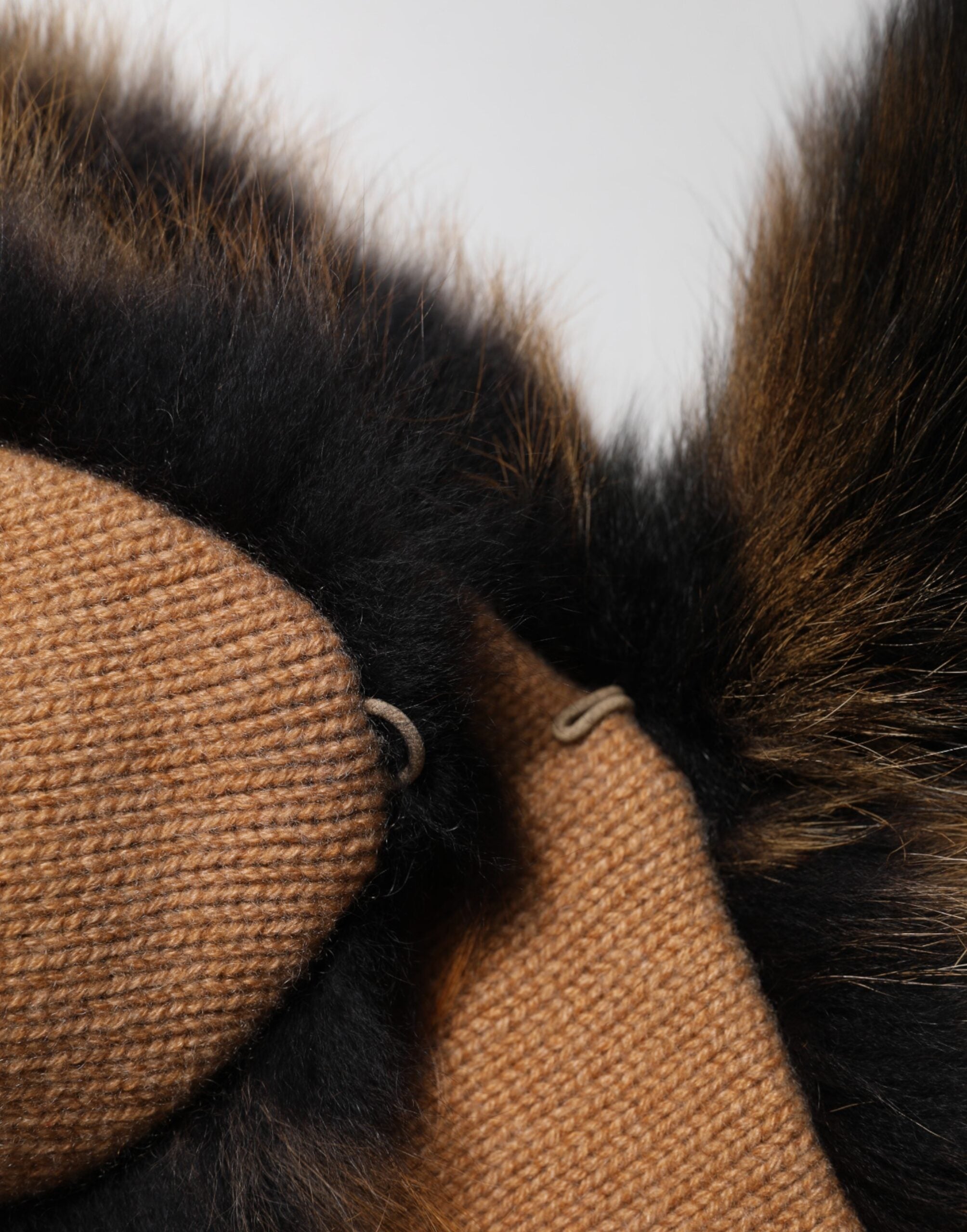 Dolce & Gabbana Brauner Rotfuchs-Pelzkragen Kaschmir-Wärmeschal