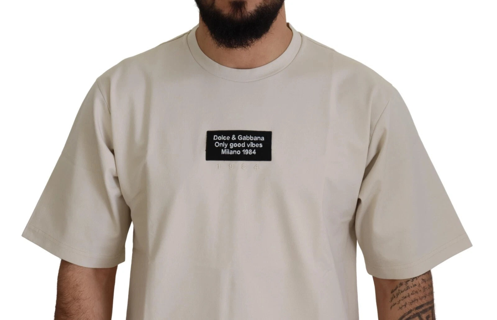 Dolce & Gabbana Elfenbeinfarbenes Baumwoll-T-Shirt mit Elfenbeinfarbenem Print und Rundhalsausschnitt