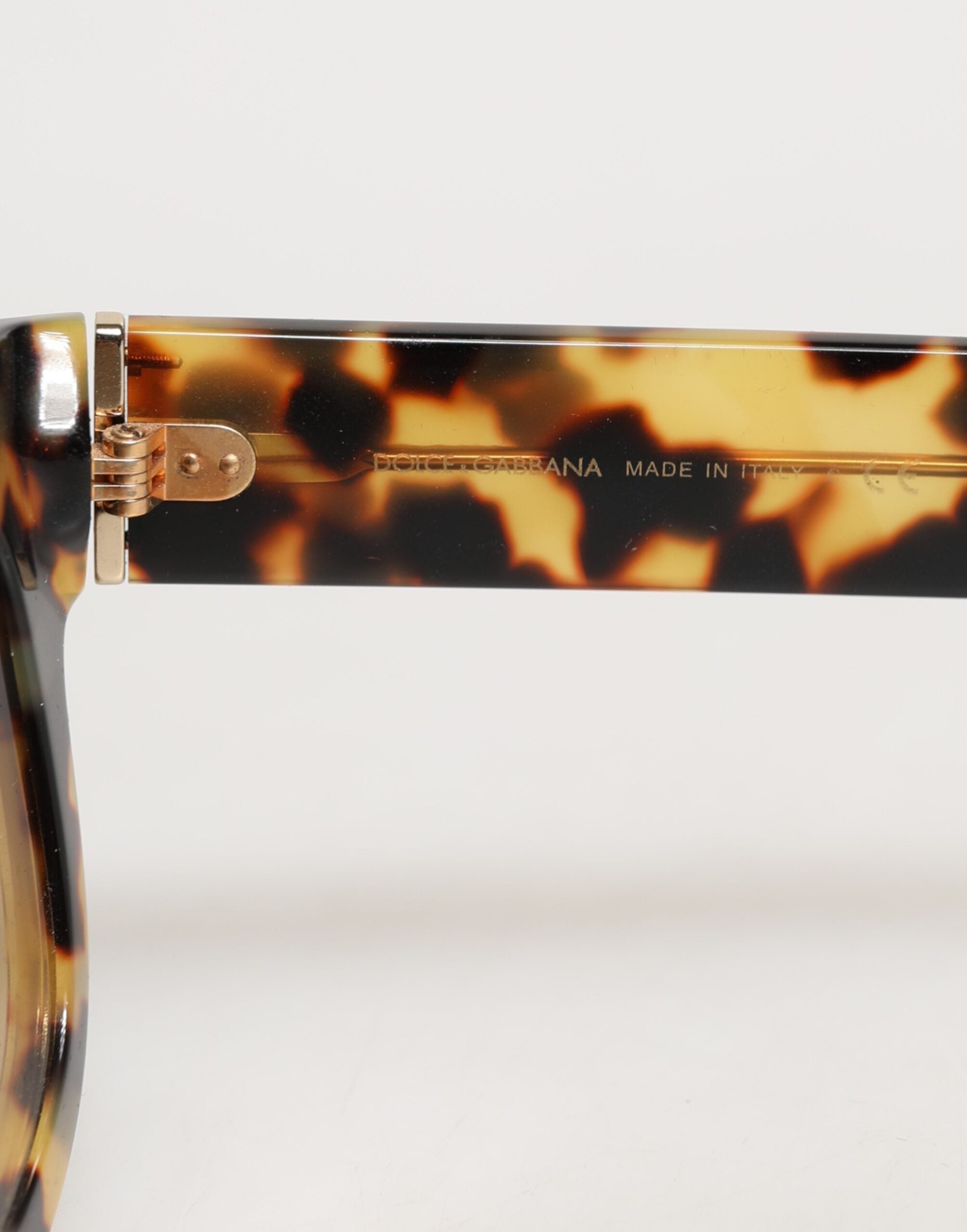 Dolce & Gabbana DG4379F Sonnenbrille mit weißem Schildpatt-Verlauf aus Acetat