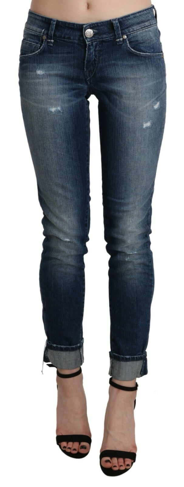 Acht baumwollene, hellblaue, ausgewaschene, tief sitzende Skinny Cropped Jeans