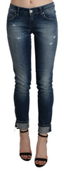 Acht baumwollene, hellblaue, ausgewaschene, tief sitzende Skinny Cropped Jeans