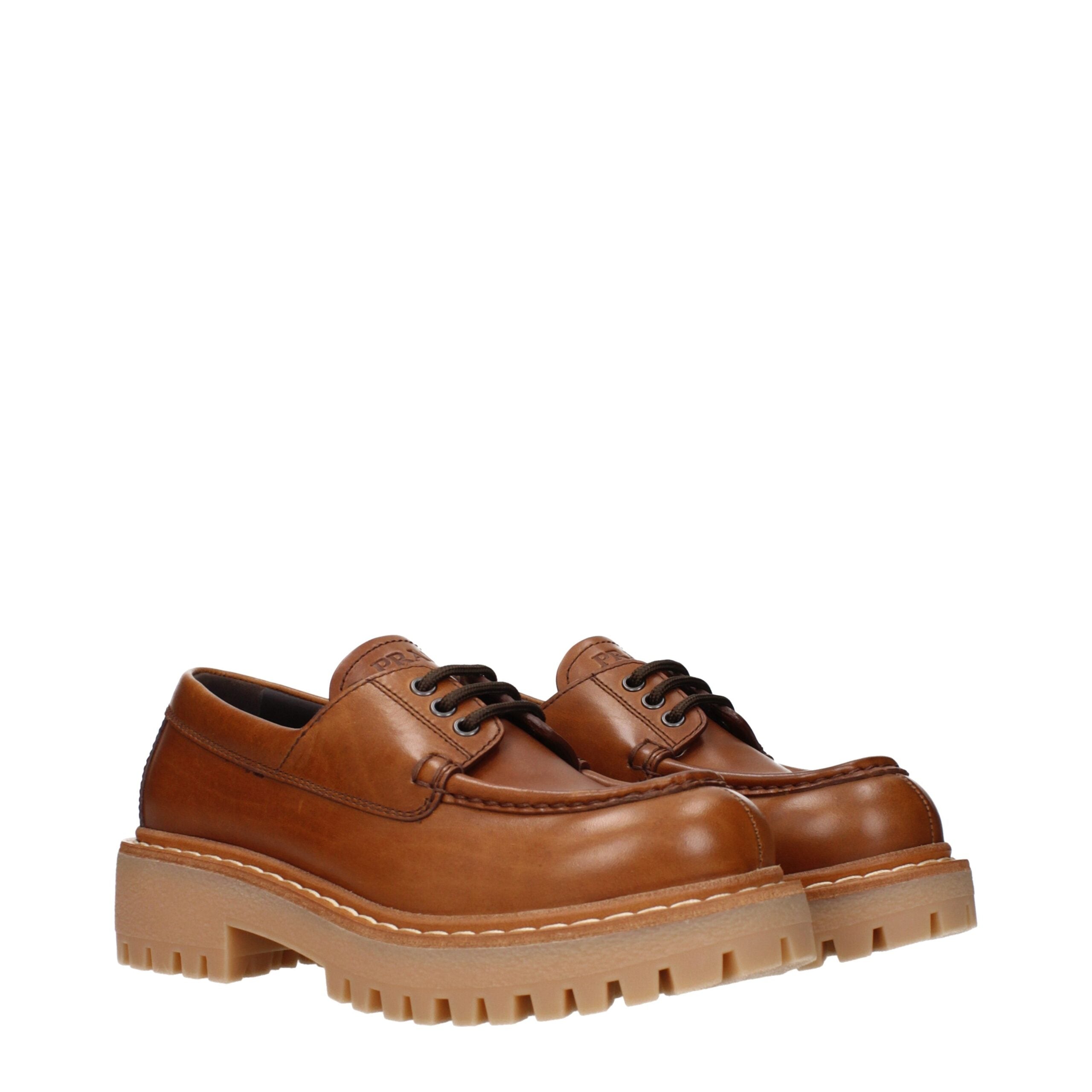 Prada Bruine Leren Veterschoenen