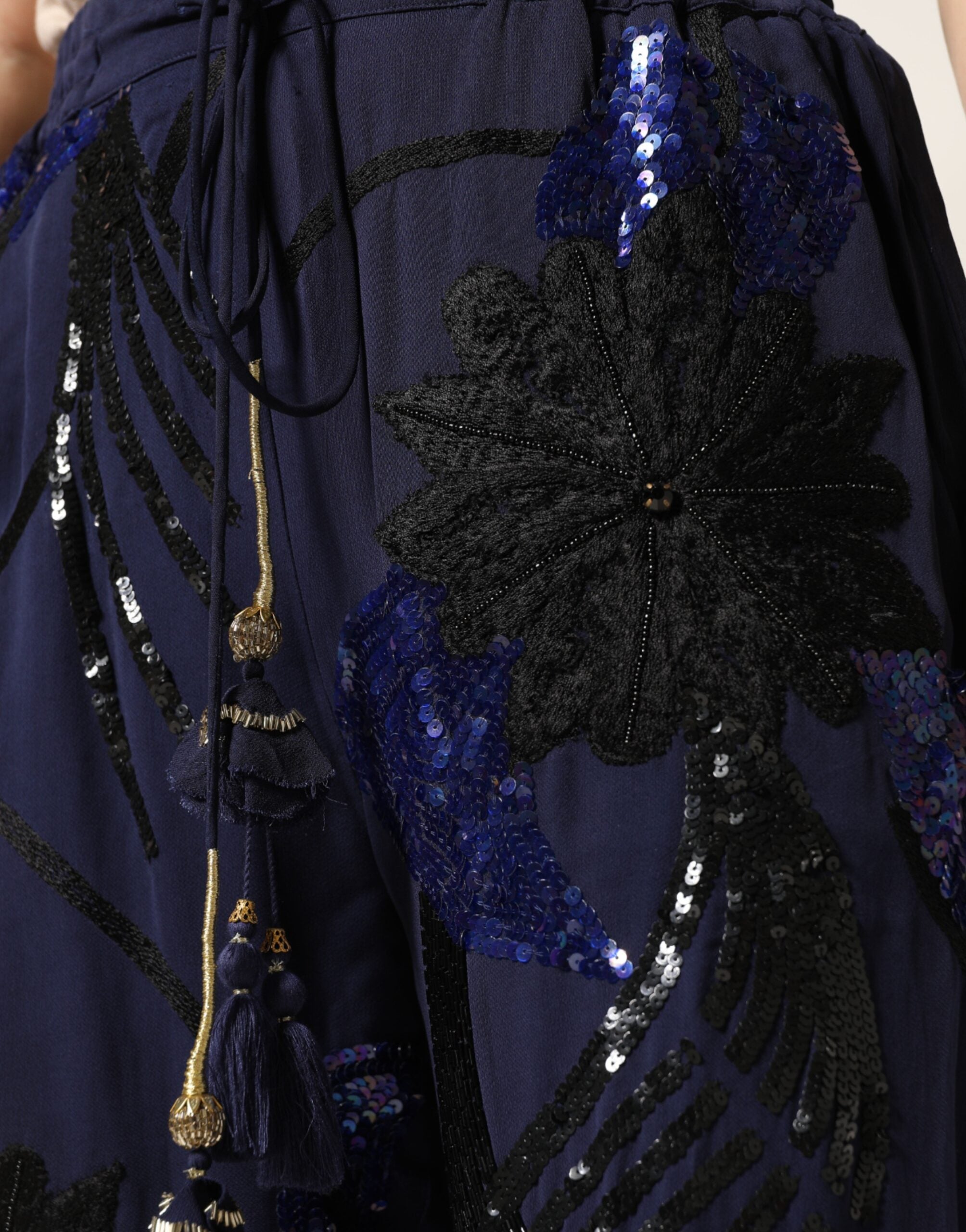 Christian Pellizzari Blauwe Taps Toelopende Broek met Pailletten